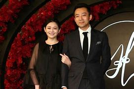 大传奇私服天堂家族大ss离婚风波后首现身 发际线后移十分老态 身体消瘦令人担心