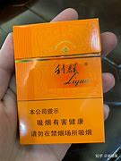 为什么我进入热血传奇后人物的画面一闪一闪站在安全区走动时其它玩家的名字跟着我走