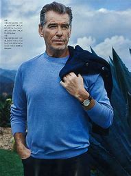 我前几天在网上认识一个朋友要和我一起开一个传奇私服游戏一人8000元 。他说帮我开传奇私服赚钱。这样