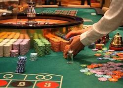 男子开赌场用作弊器遥控骰子 男子开赌场“想赢就赢传奇私服赌博骰子大小如何掌握走势”