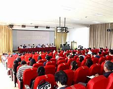 传奇私服到底能挣钱吗我有个朋友让我去做传奇 我应该找谁去开